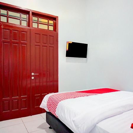 Hotel O Krakatau Near Universitas Muhammadiya Sumatra Utara Umsu Medan Exterior foto